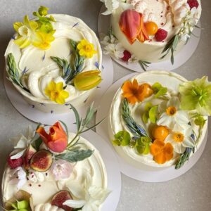 Fresh fruit and flowers cake
